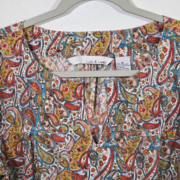 Lucy & Laurel Paisley Popover Top. Size Medium. - Picture 5 of 7